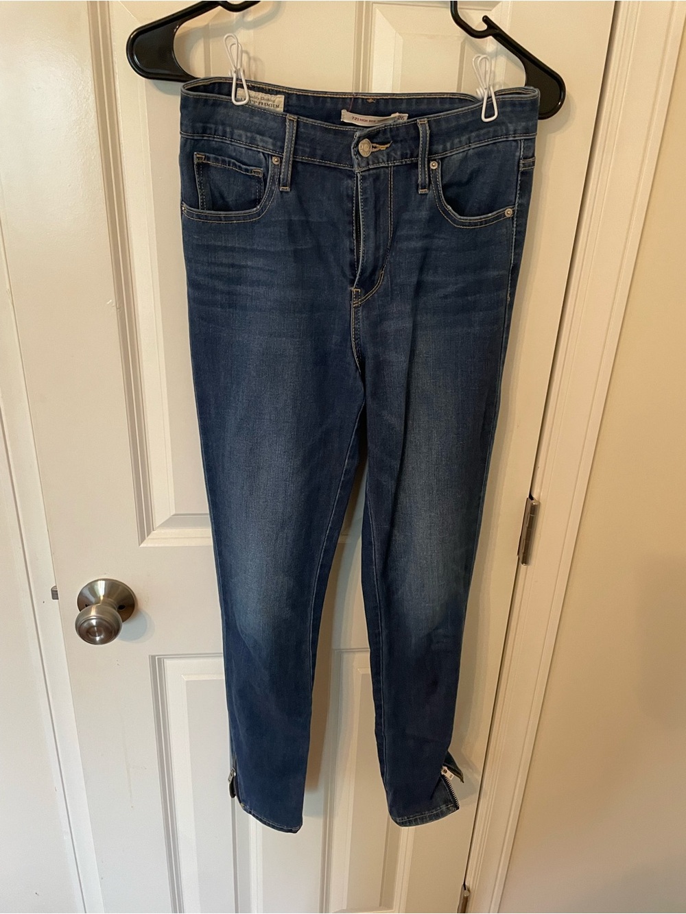 Levi's Dark Blue Ankle Crop Stretch Jeans